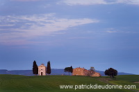 Tuscan chapel, Tuscany - Chapelle, Toscane - it01082