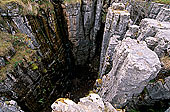 Karstic erosion, Yorkshire NP, England - Erosion karstique   12883