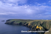 Fair Isle: east coast and village. Shetland. -  Est de Fair Isle  13030