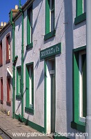 Scalloway street, painted houses, Shetland -  Maisons peintes à Scalloway  13305