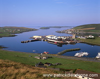 View of Scalloway and Scalloway castle, Shetland  - Vue de Scalloway 13342