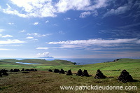 Foula on the horizon, Shetland, Scotland  -  Foula sur l'horizon  13453