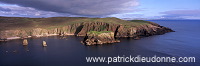 Westerwick cliffs, West mainland, Shetland - Falaises de Westerwick, Shetland  13476