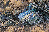 Unst: Keen of Hamar serpentine - Roche serpentine  13498