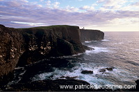 Eshaness basalt cliffs, Shetland, Scotland. -  Falaises basaltiques d'Eshaness  13566