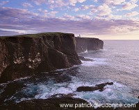 Eshaness basalt cliffs, Shetland, Scotland. -  Falaises basaltiques d'Eshaness  13570
