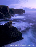 Eshaness basalt cliffs, Shetland, Scotland. -  Falaises basaltiques d'Eshaness  13578