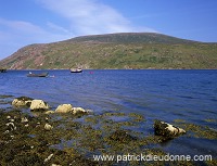 Ronas Voe and Ronas Hill (450 m), Northmavine, Shetland - fjord de Ronas Voe  13660