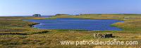 West loch and Dore Holm nat. arch, Shetland - Arche naturelle de Dore Holm 13598 West loch and Dore Holm nat. arch, Shetland - Arche naturelle de Dore Holm 13598