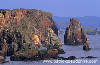 Stoura pund cliffs and stacks, Eshaness, Shetland - Falaises de Stoura Pund  13531