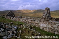 Ruined crofthouse, West Mainland, Shetland -  Fermette en ruines 13747