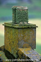 Old crofthouse chimney, Shetland, Scotland -  Vieille cheminée, Unst  13753