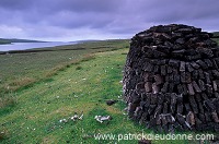 Peat cutting, Shetland, Scotland - Récolte de la tourbe dans les Shetland 13927 Peat cutting, Shetland, Scotland - Récolte de la tourbe dans les Shetland 13927