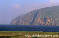 Burra Firth and Saxa Vord cliffs, Unst, Shetland - Baie de Burra Firth et falaises 14105