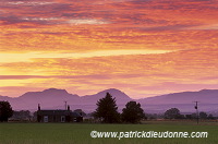 Farmland at sunset, Stirling, Scotland - Ecosse - 16000