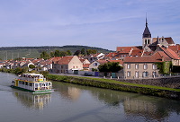 Damery, la Marne, Marne (51), France - FMV358 Damery, la Marne, Marne (51), France - FMV358