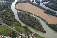 Marne a Mont-Saint-Pere, Aisne (02), France - FMV062