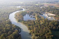 Marne, vers Vesigneul, Marne (51), France - FMV149 Marne, vers Vesigneul, Marne (51), France - FMV149