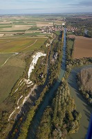 Bisseuil, canal et Marne, Marne (51), France - FMV258 Bisseuil, canal et Marne, Marne (51), France - FMV258