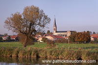 Canal de l'Est, Lacroix-sur-Meuse (55), France - FME095