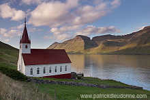 Husar, Kalsoy, Faroe islands - Husar, iles Feroe - FER750