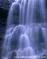 Waterfall, Saksun, Streymoy, Faroe islands - Cascade a Saksun, iles Feroe - FER012