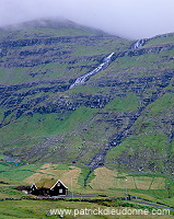 Saksun, Streymoy, Faroe islands - Maison a Saksun, Streymoy, iles Feroe - FER013