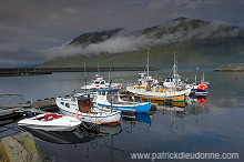 Leirvik harbour, Eysturoy, Faroe islands - Port de Leirvik, iles Feroe - FER136