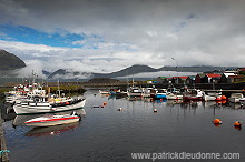 Leirvik harbour, Eysturoy, Faroe islands - Port de Leirvik, iles Feroe - FER145