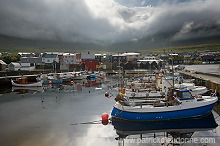 Leirvik harbour, Eysturoy, Faroe islands - Port de Leirvik, iles Feroe - FER151