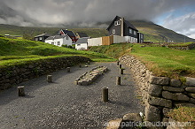 Viking site, Leirvik, Eysturoy, Faroe islands - Maison viking, iles Feroe - FER164