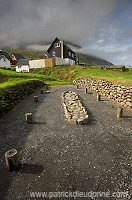Viking site, Leirvik, Eysturoy, Faroe islands - Maison viking, iles Feroe - FER165