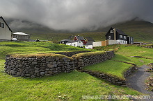 Viking site, Leirvik, Eysturoy, Faroe islands - Maison viking, iles Feroe - FER169