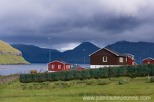 Hellur, Eysturoy, Faroe islands - Hellur, Eysturoy, iles Feroe - FER250