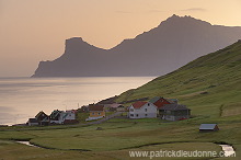 Elduvik and Kalsoy, Faroe islands - Elduvik et Kalsoy, iles Feroe - FER724