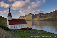 Husar, Kalsoy, Faroe islands - Husar, iles Feroe - FER750