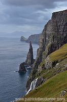 Oknadalsdrangur, Sandoy, Faroe islands - Oknadalsdrangur, iles Feroe - FER344