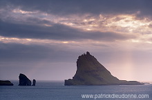 Tindholmur, Vagar, Faroe islands - Tindholmur, iles Feroe - FER631