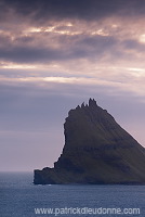 Tindholmur, Vagar, Faroe islands - Tindholmur, iles Feroe - FER636