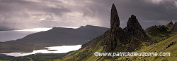 Old Man of Storr, Skye, Scotland - Le Vieil Homme de Storr, Skye, Ecosse  15910