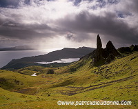 Old Man of Storr, Skye, Scotland - Le Vieil Homme de Storr, Skye, Ecosse  15907