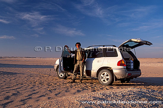 In the desert, Oman - Dans le desert, Oman  (OM10318)