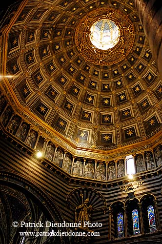 Tuscany, Siena, interior of Duomo - Toscane, Sienne   12585