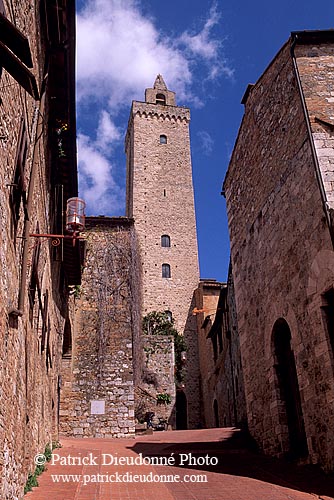 Tuscany, San Gimignano, Torre Grossa - Toscane, San Gimignano  12391