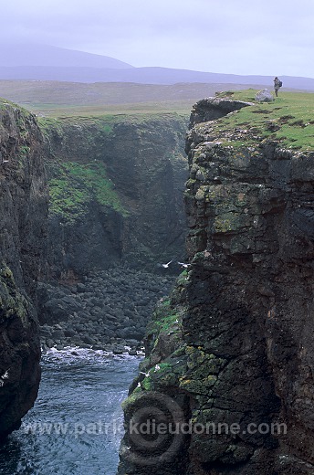 Eshaness basalt cliffs, Calder's Geo, Eshaness, Shetland - Calder's Geo, Eshaness  13605