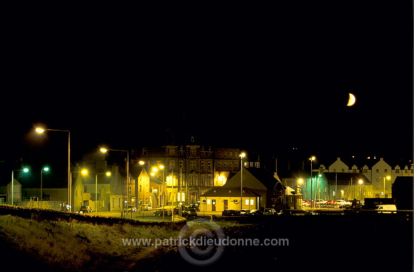 Kirkwall at night, Mainland, Orkney, Scotland - Kirkwall, Orcades, Ecosse  15635