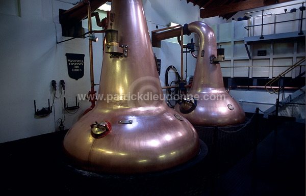 Royal Lochnagar Distillery, Deeside, Scotland - Ecosse - 18951