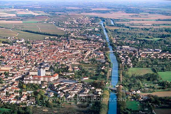 Ay, ville et canal, Marne (51), France - FMV298
