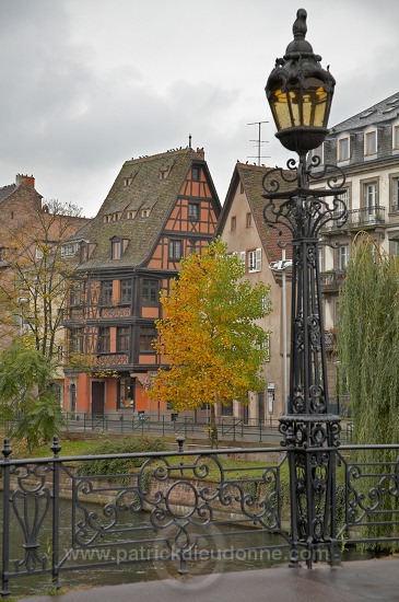 Strasbourg, maison ancienne (half-timbered house), Alsace, France - FR-ALS-0185