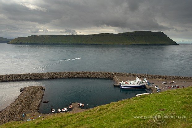 Ferry, Gamlaraett, Faroe islands - Ferry, Iles Feroe - FER464